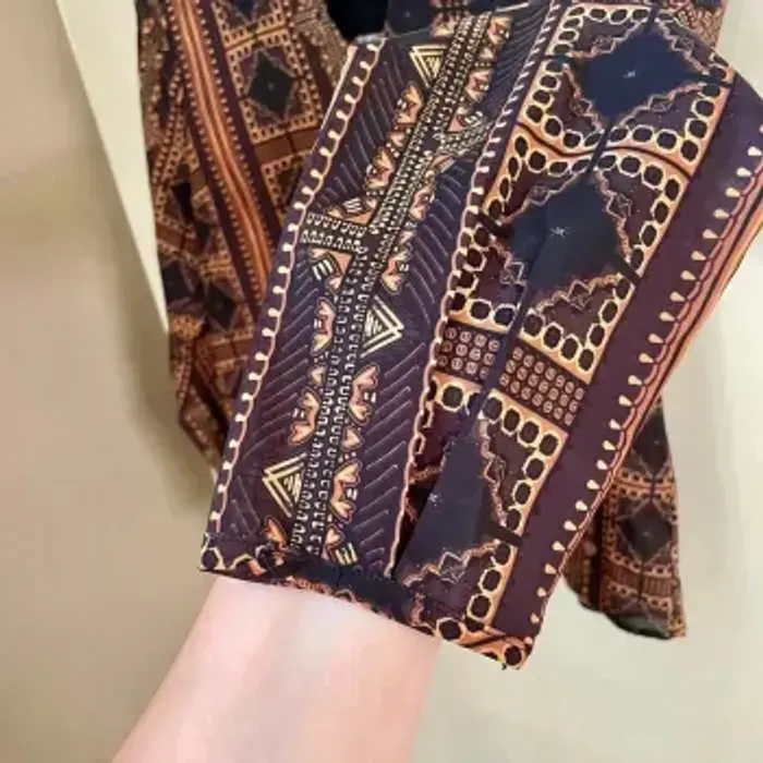 Blouse fluide imprimé ethnique noir et camel Chattawak – taille M, col tunisien V041 - photo numéro 3