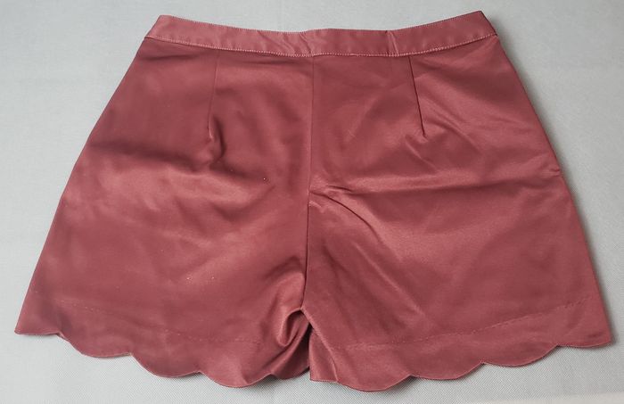 short femme élégant