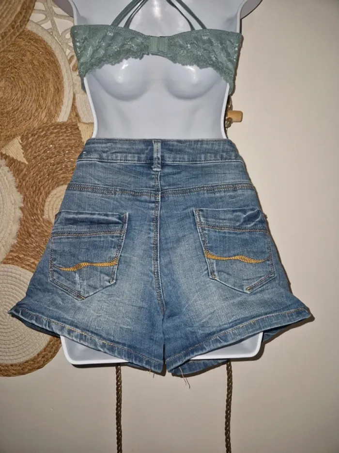 Short taille basse 🚺 - photo numéro 4