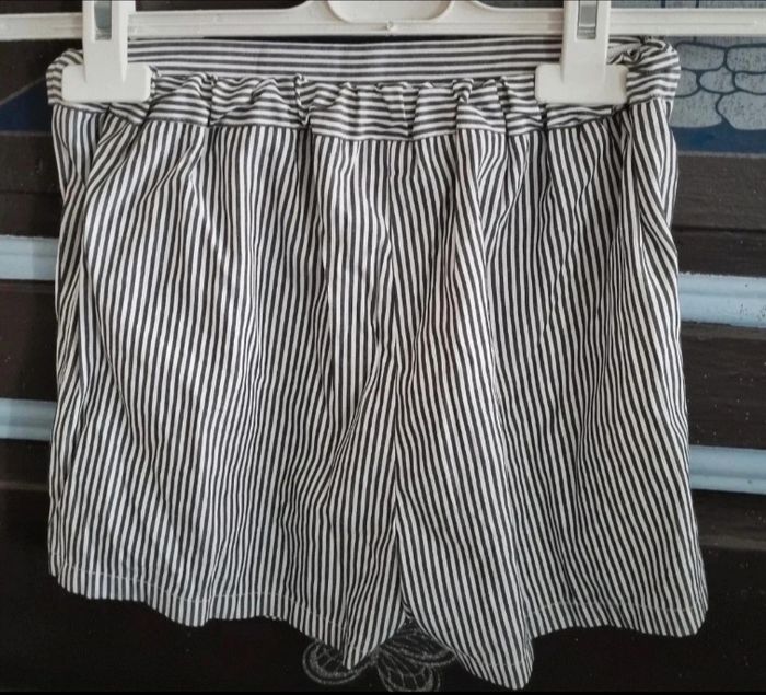 Jupe short à rayures 8-10ans - photo numéro 3