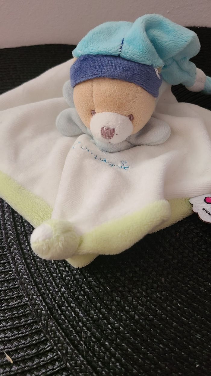 Doudou Ours Plat Blanc Bonnet Bleu Turquoise Tatoo Doudou et Compagnie - photo numéro 3