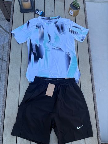 Ensemble nike running noir et vert