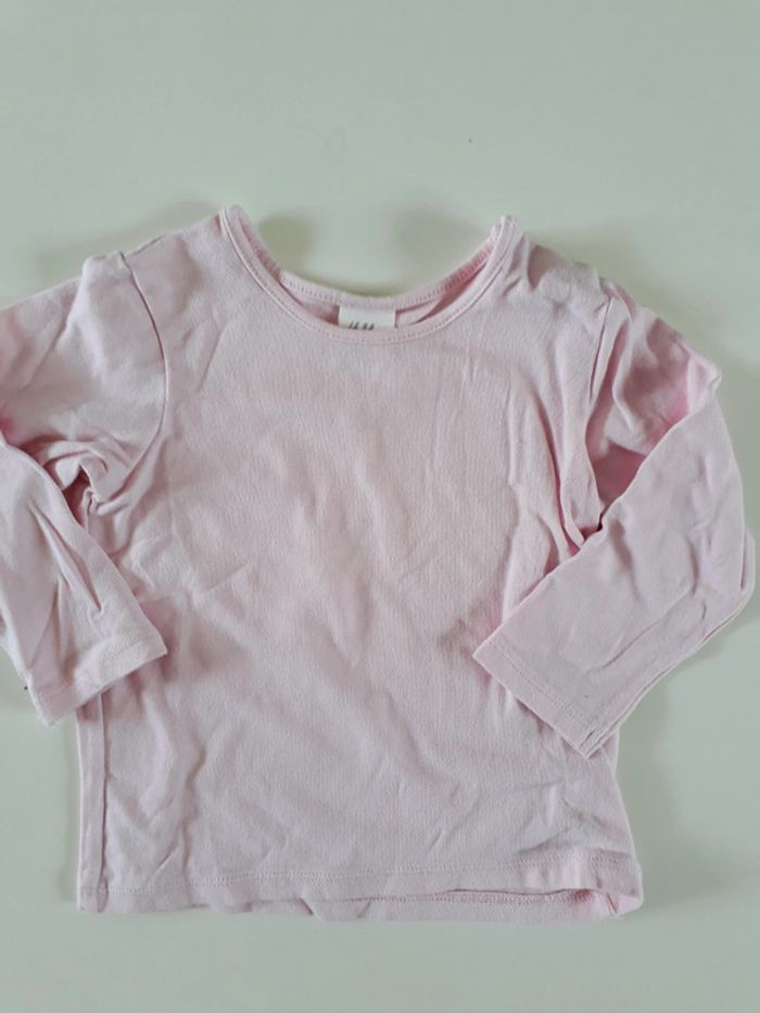 Lot tee-shirts 6-9 mois - photo numéro 2