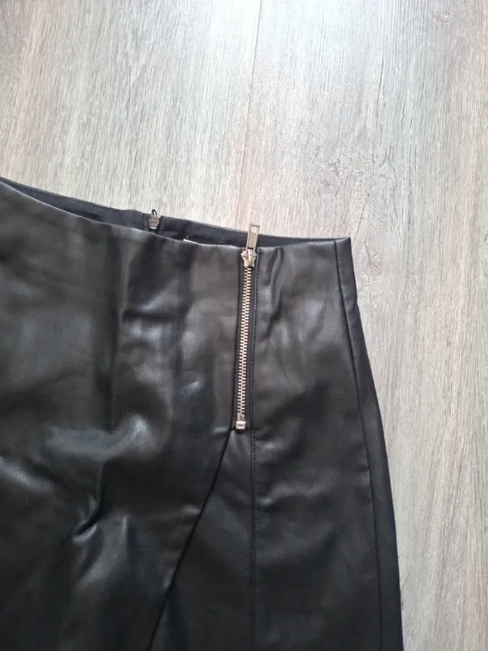 Jupe en simili cuir - photo numéro 4