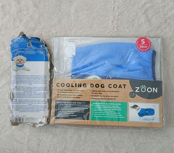 Collier rafraîchissant et 1 manteau de refroidissement en taille S