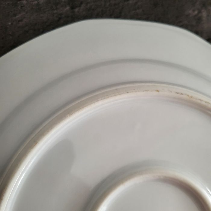 Assiette/plat vintage en porcelaine fleurie CH-R en excellent état - photo numéro 8