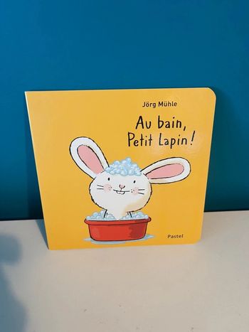 Livre école des loisirs au bain petit lapin
