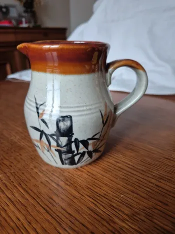 broc ou pichet style japonais