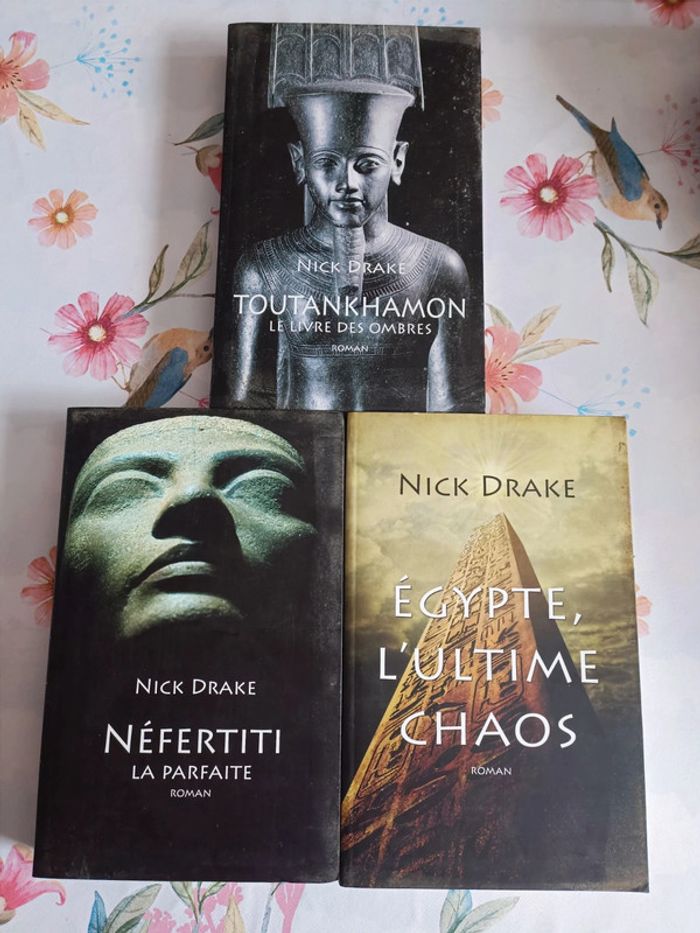 Lot de 3 livres de Nike Drake