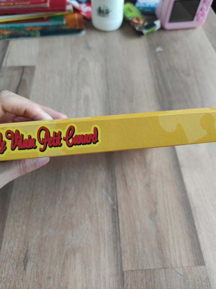 Livre puzzle le vilain petit canard - photo numéro 3