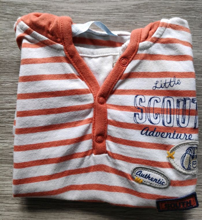 Tee shirt a capuche - photo numéro 2