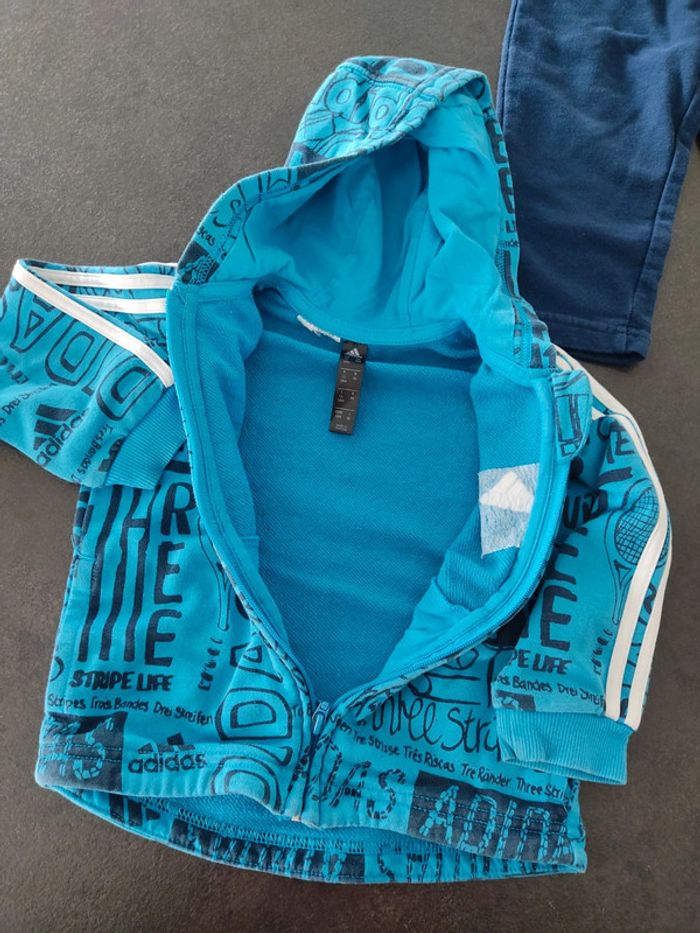 Ensemble jogging Adidas taille 12/18 mois - photo numéro 4