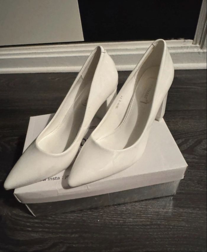 Escarpins Blanc laqué taille 37 - photo numéro 2