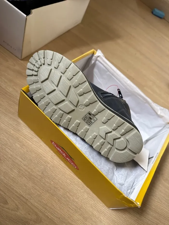 Superbes bottines garçon Balducci neuves avec étiquette pointure 32 - photo numéro 6