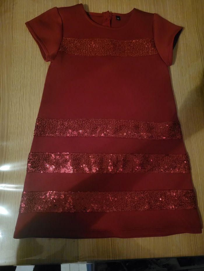 Robe 4/5 ans - photo numéro 2