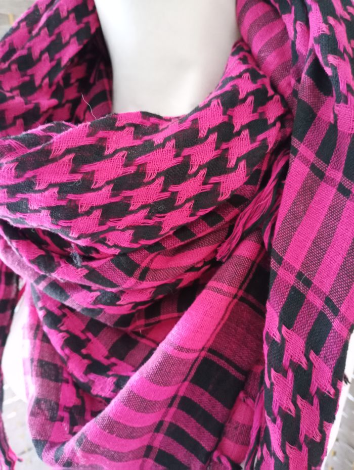 Keffieh fuchsia noir - photo numéro 3