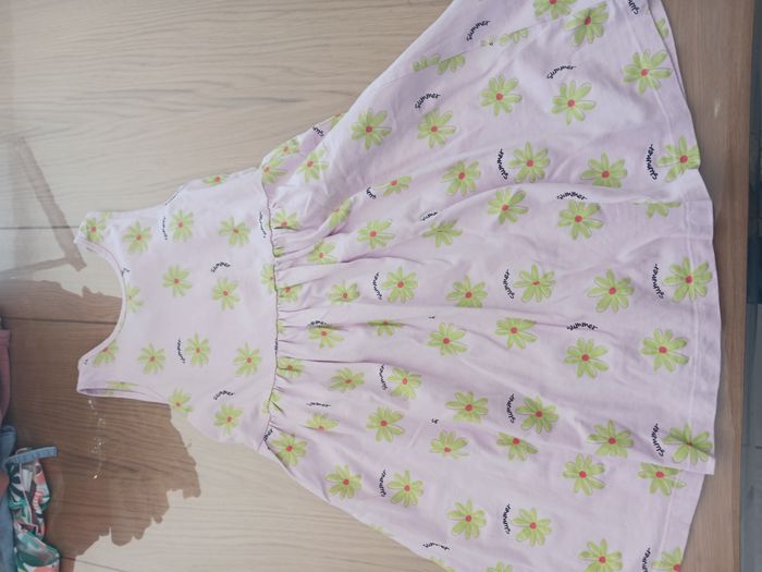 Robe rose pâle