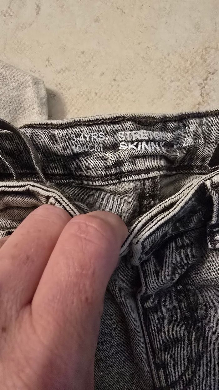 (Neufs non portés)🏷 🏷🤩🥰 💙💙sous pull et jeans skinny 4ans Garçon 🤩🥰 - photo numéro 4