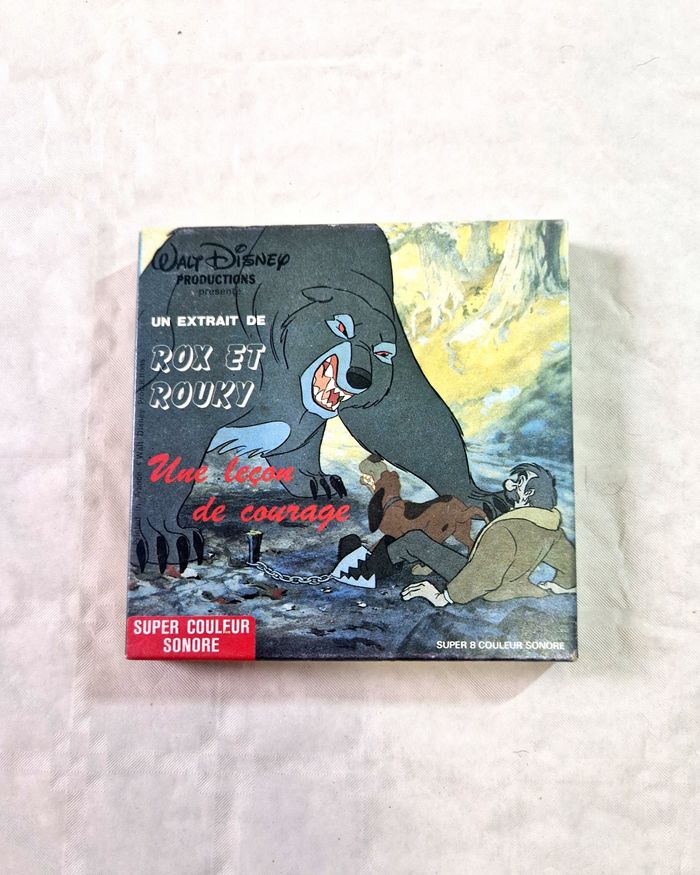 Film 8mm , Camera Super 8 , Walt Disney  , Rox et Rouky , une leçon de courage - photo numéro 3