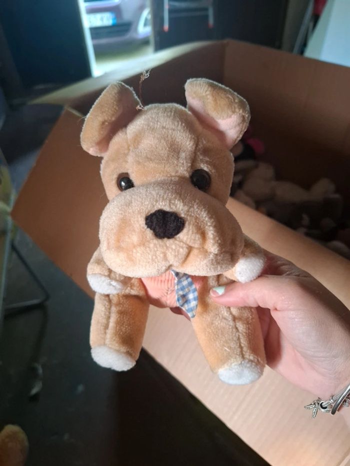 Peluche chien