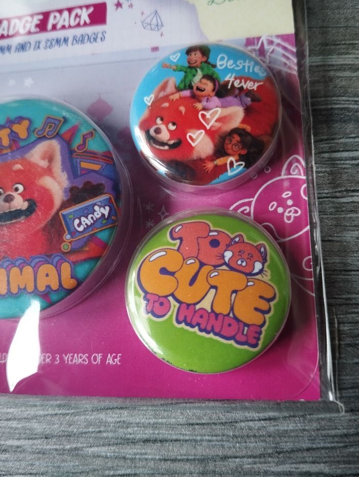 Alerte Rouge : Pack 5 Badges - photo numéro 4