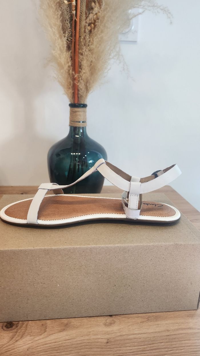 Sandales blanches Clarks – Taille 39,5 - photo numéro 3
