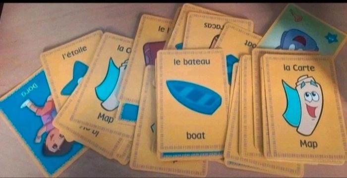 Boîte anniversaire dora lot 8 dvd + jeux de cartes - photo numéro 6