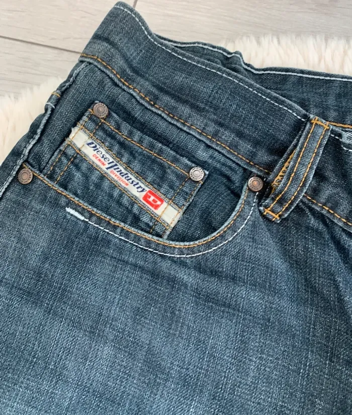 Jean diesel comme neuf Homme taille 46 - photo numéro 2