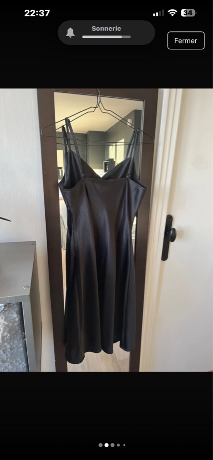 Robe noir - photo numéro 3