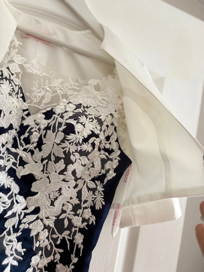 Robe de cocktail/mariage - bleu marine et blanche - dentelle - neuve jamais portée - taille 38/M - photo numéro 5