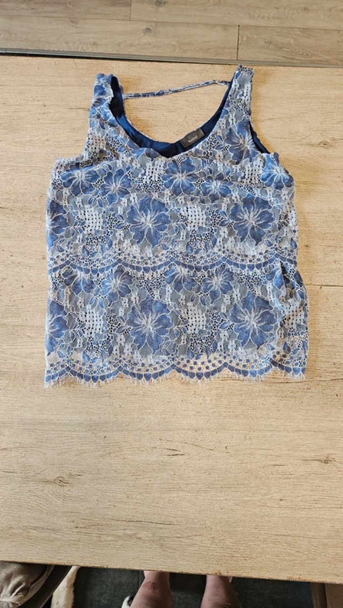 Débardeur bleu avec broderie blanche, Yessica, taille S, nickel - photo numéro 2