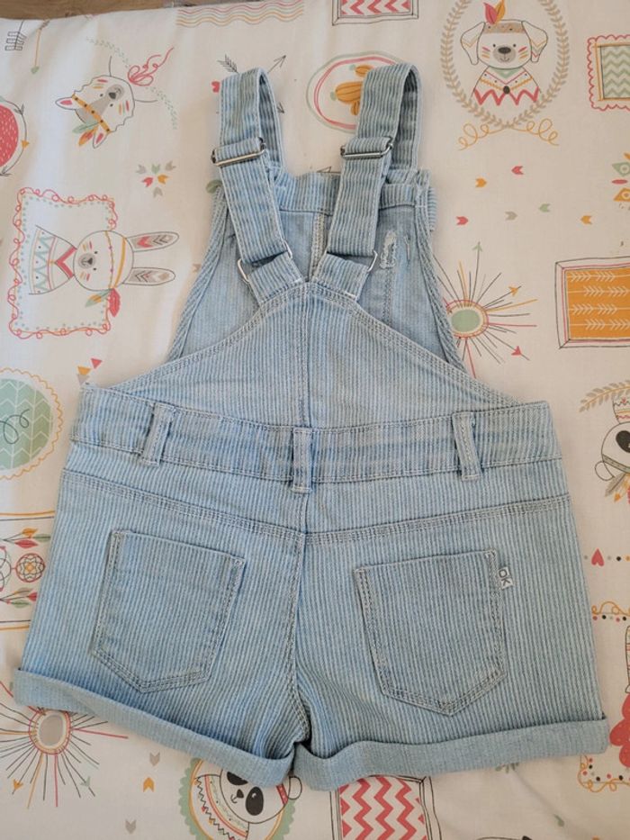 Jolie salopette short/ courte 4 ans - photo numéro 2