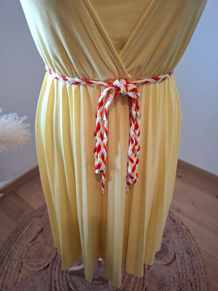 Robe jaune fluide avec ceinture Pomkin taille S 36 - photo numéro 3
