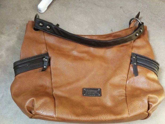 Sac à main épaule Bever's couleur camel, bonne capacité de rangement