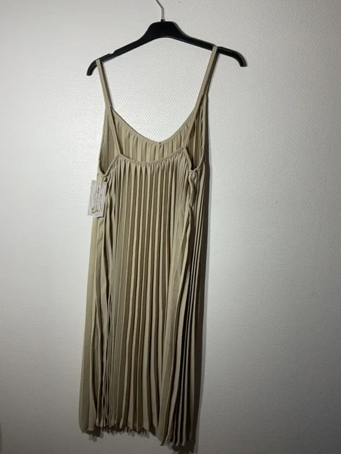 Robe plissée femme taille unique (40-54)- rzfashion - neuve avec étiquette - photo numéro 3