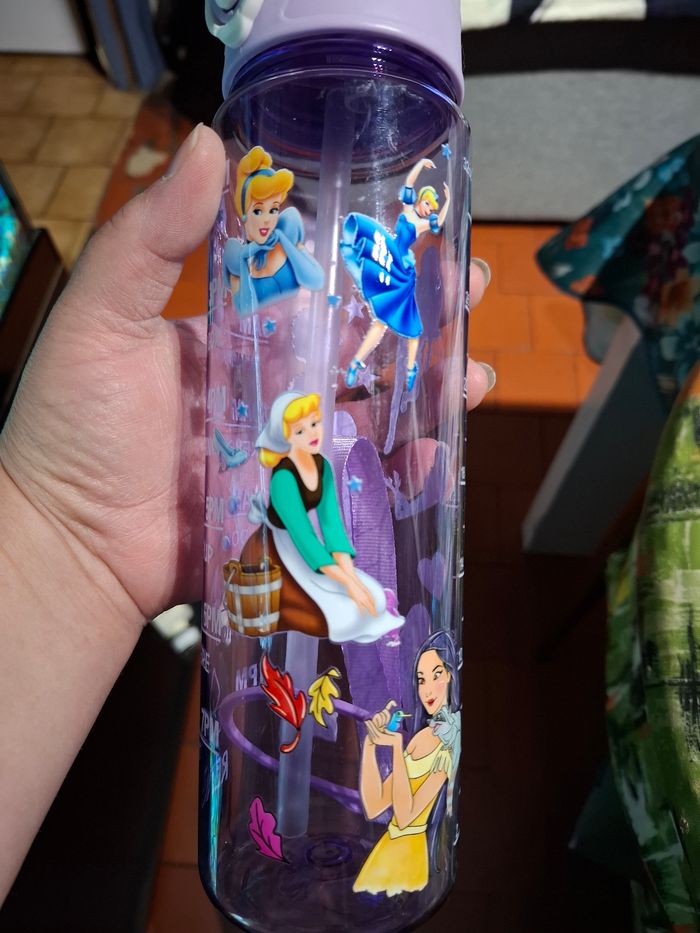 Magnifique Gourde enfant princesse 750ml - photo numéro 1