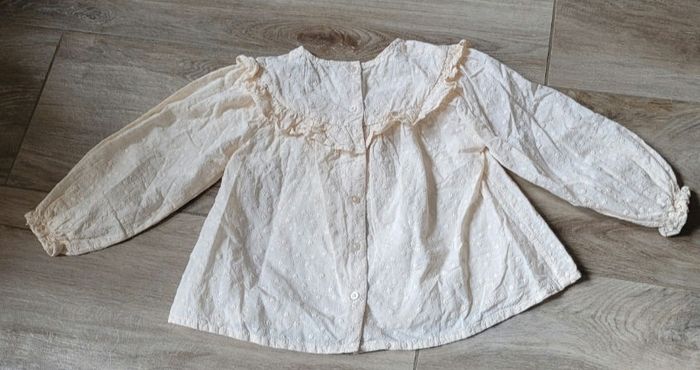 Blouse broderie fleurs taille 3 ans - photo numéro 2