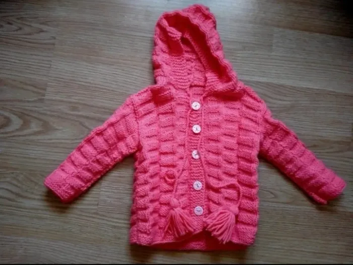 Gilet orange corail. Fait main. Fille. 
Taille 18 24 mois - photo numéro 2