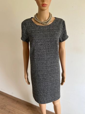 Robe grise et noire à manches courtes Vero Moda taille M jamais portée