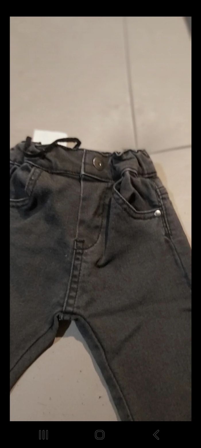 Pantalon 3 mois - photo numéro 3