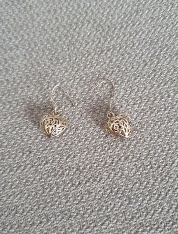 Boucles d'oreilles pendantes cœur dorés