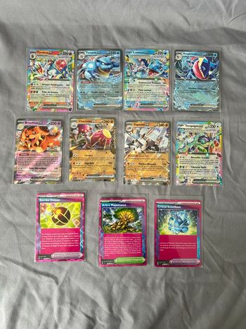 Lot 11 cartes Pokémon Couronne Stellaire SCR