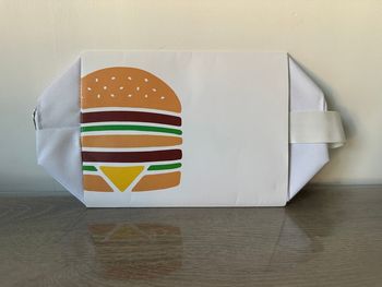 Trousse McDo blanche avec logo BigMac - neuve 