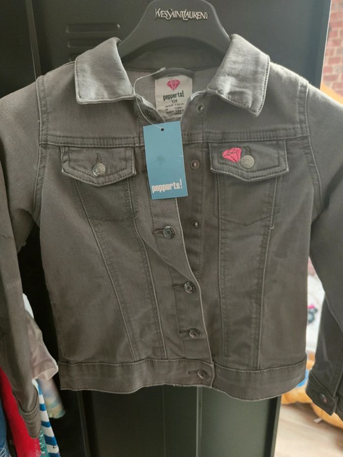 Veste en jean grise neuve 7-8 ans