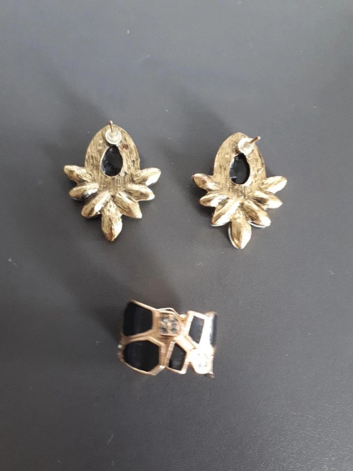 Ensemble de bijou , bague avec boucles d'oreilles - photo numéro 2