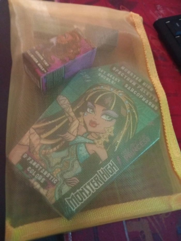 Lot maquillage Monster High Claudeen et Cléo de nile neuf - photo numéro 3