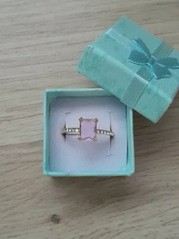 Bague, style classique, 1 pierre couleur rose, strass taille 60