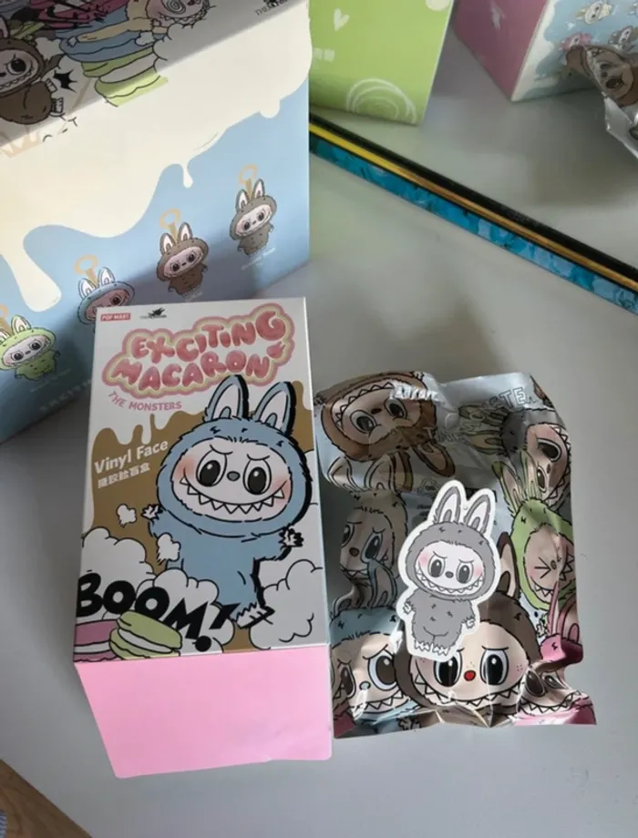 Pop Mart Labubu macaron