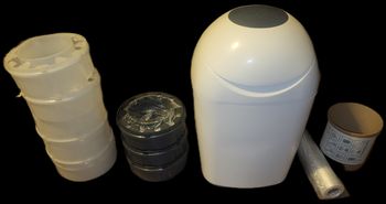 Poubelle tommee tippee 7 canettes a remplir avec sacs