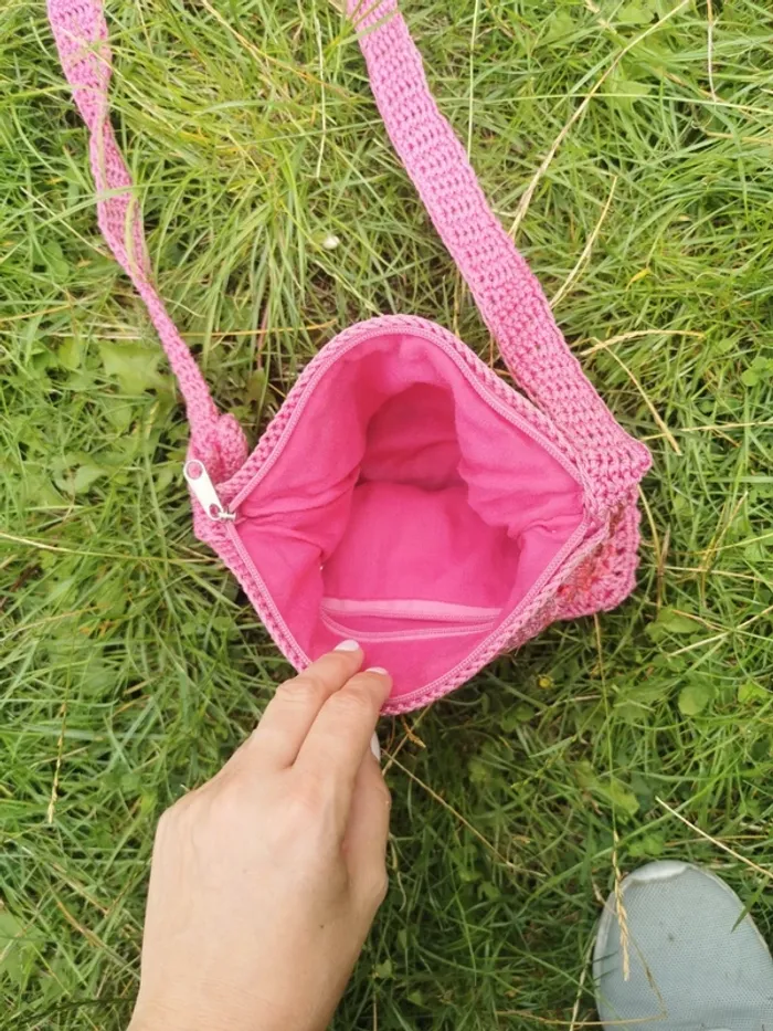 Petite sacoche rose en crochet - photo numéro 3